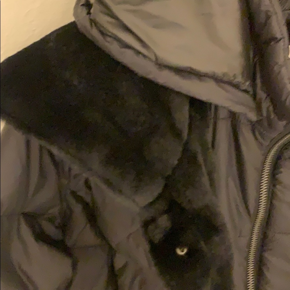 Lower-Thigh Length Puffer Jacket - image 3